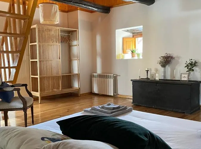 El Rollo Chalet Molinaseca